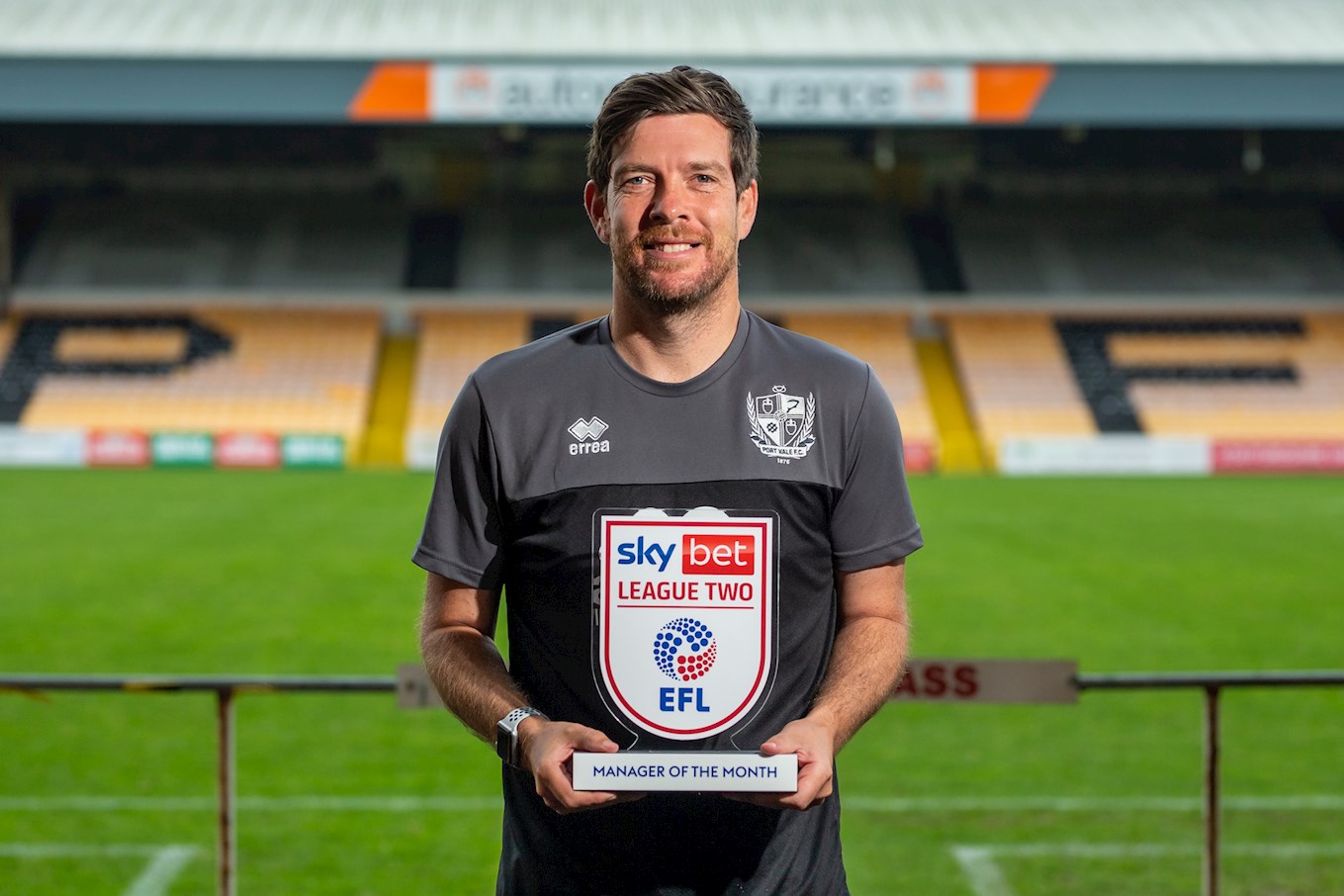 JMP_Sky_Bet_League_Two_Manager_of_the_Month_Sept21_RS_001.jpg